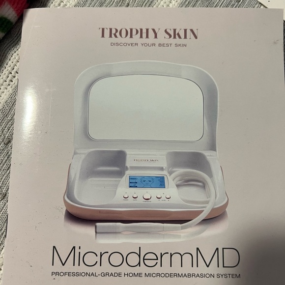 NEW-MicrodermMD Trophy Skin face and body kit - Picture 1 of 5